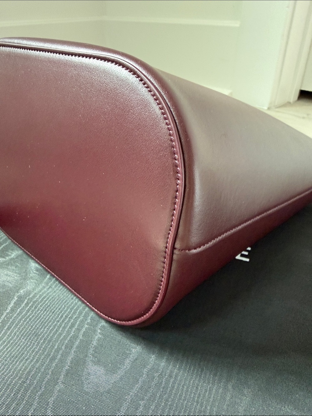 Brand New - Celine Medium Bucket Louise Bag in Burgundy - Picture 10 of 10